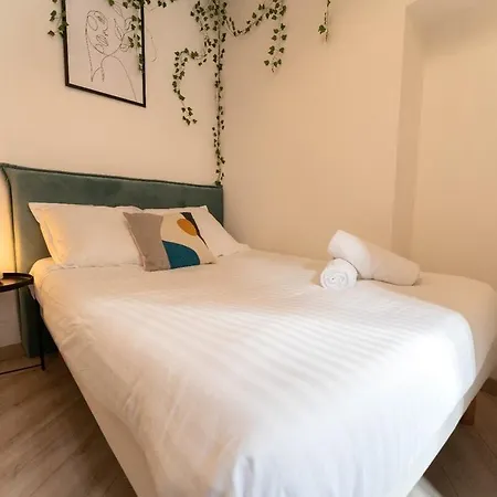 Harbour Pearl - Ac & Breakfast - 3min Walk To Tram Apartman *